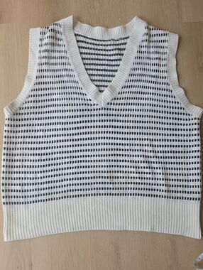 SHEIN White and Black Striped Knit V-Neck Sweater Vest